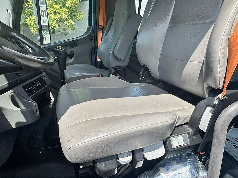 2023 Freightliner M2 112
