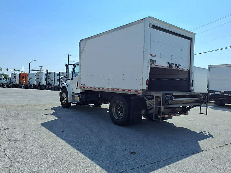2021 Freightliner M2 106