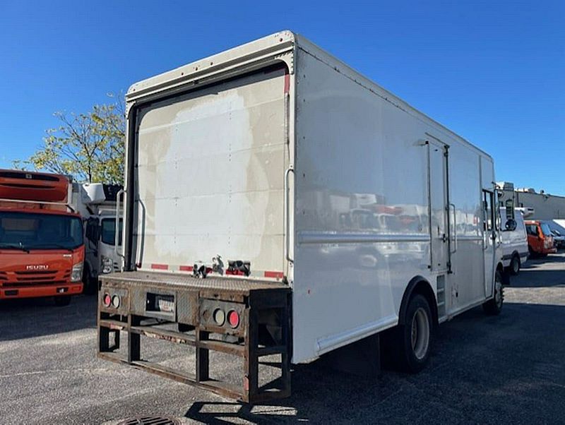 2017 Freightliner MT55