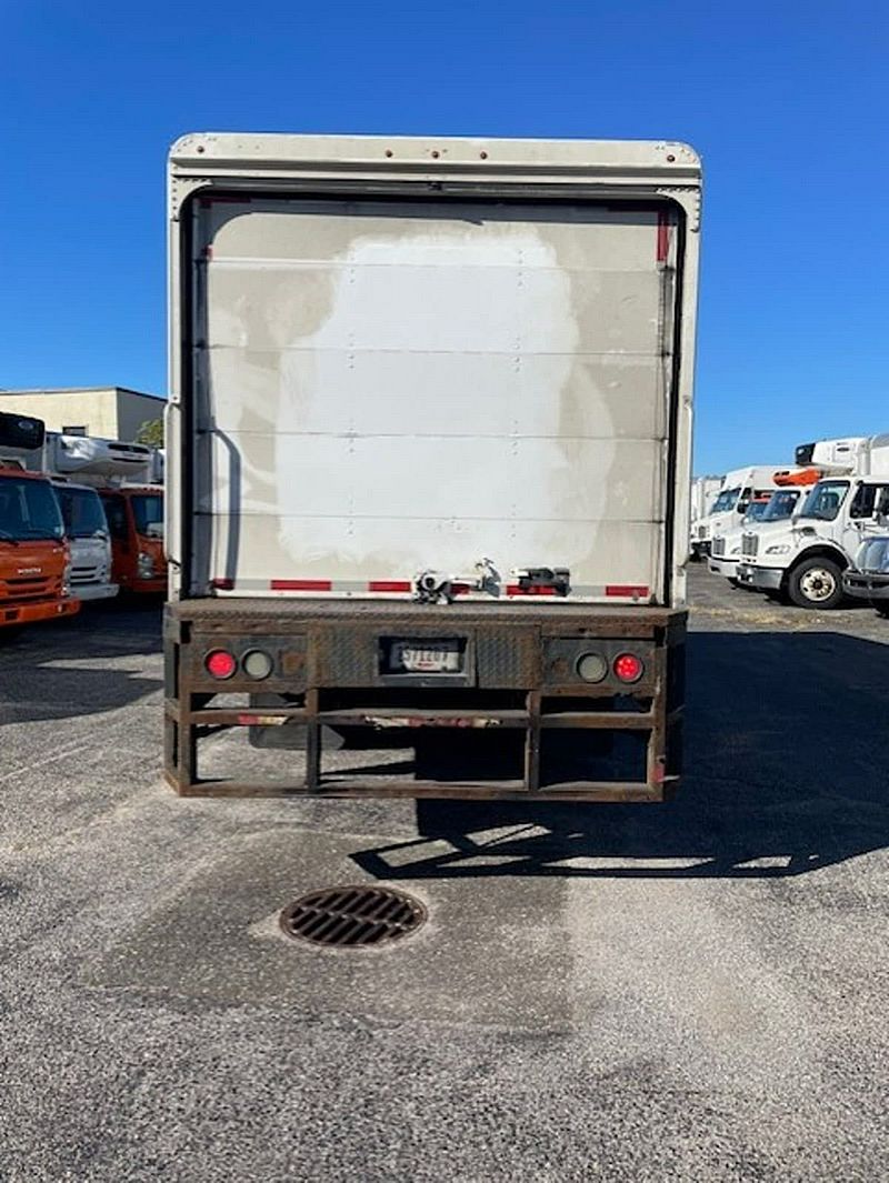 2017 Freightliner MT55