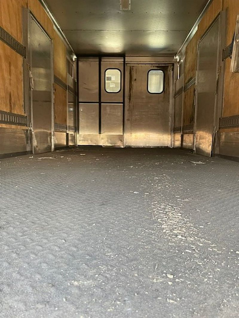 2017 Freightliner MT55