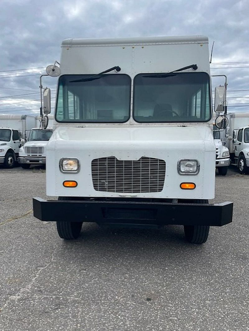 2017 Freightliner MT55