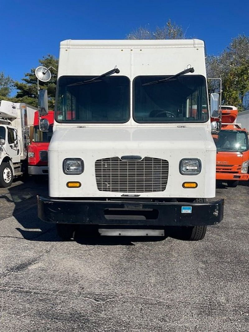 2017 Freightliner MT55