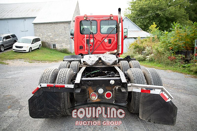 2011 Freightliner CASCADIA