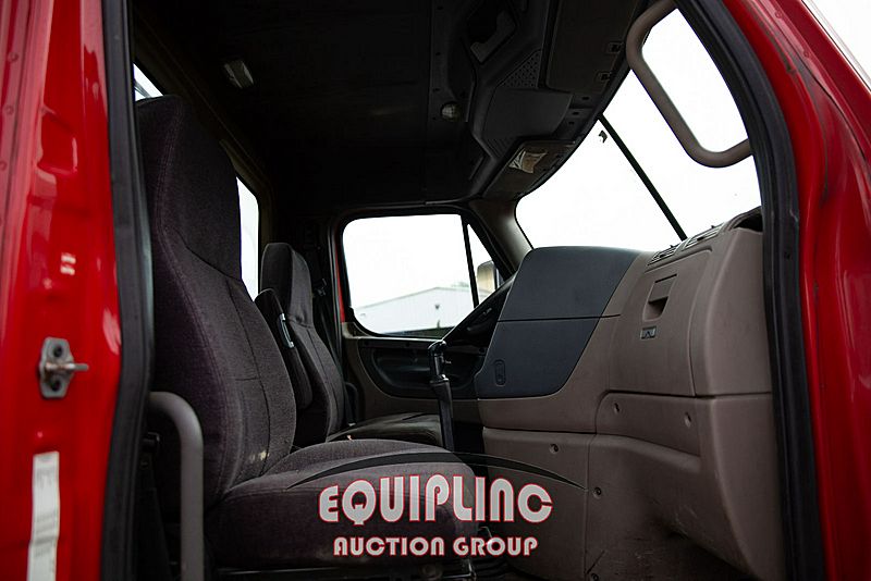 2011 Freightliner CASCADIA