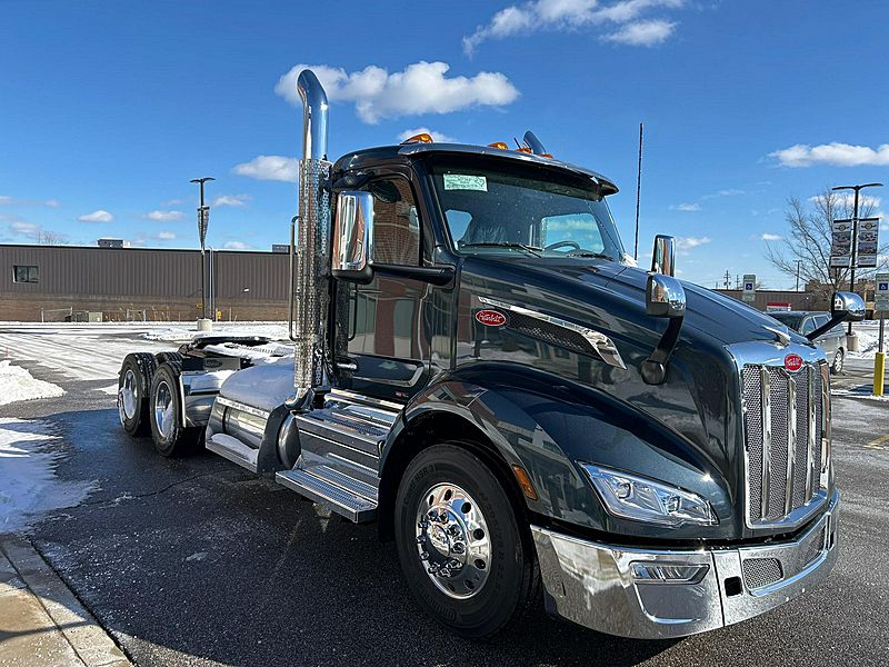 2026 Peterbilt 579