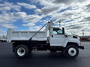 2006 GMC C8