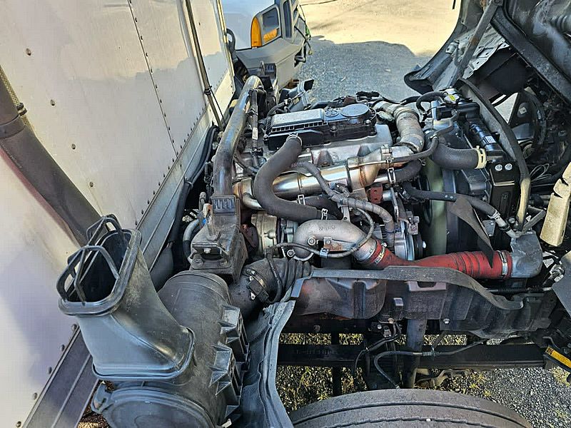 2019 Hino 195