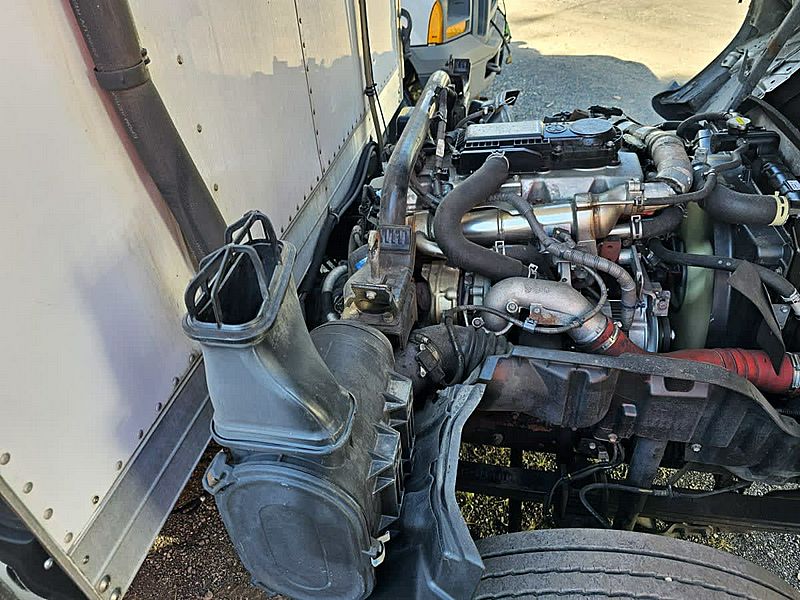 2019 Hino 195