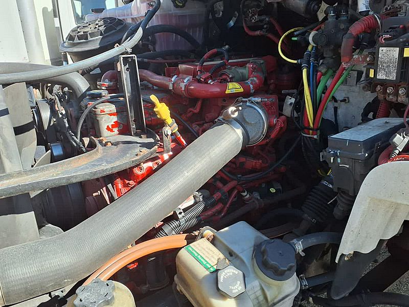 2018 Freightliner M2 106