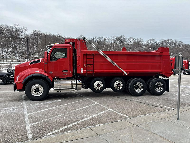 2026 Kenworth T880