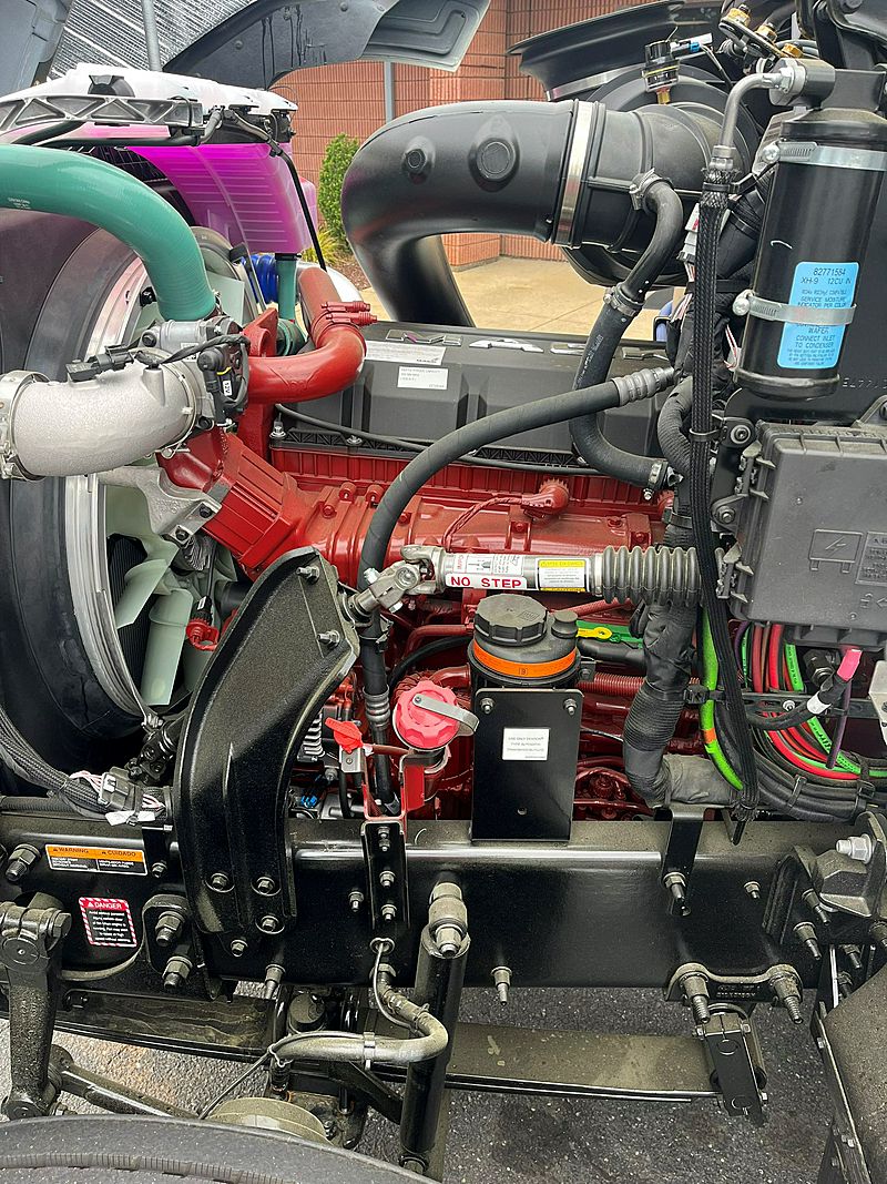 2026 Mack Pinnacle PI64T M778 For Sale | Daycab Sleeper | #M019701