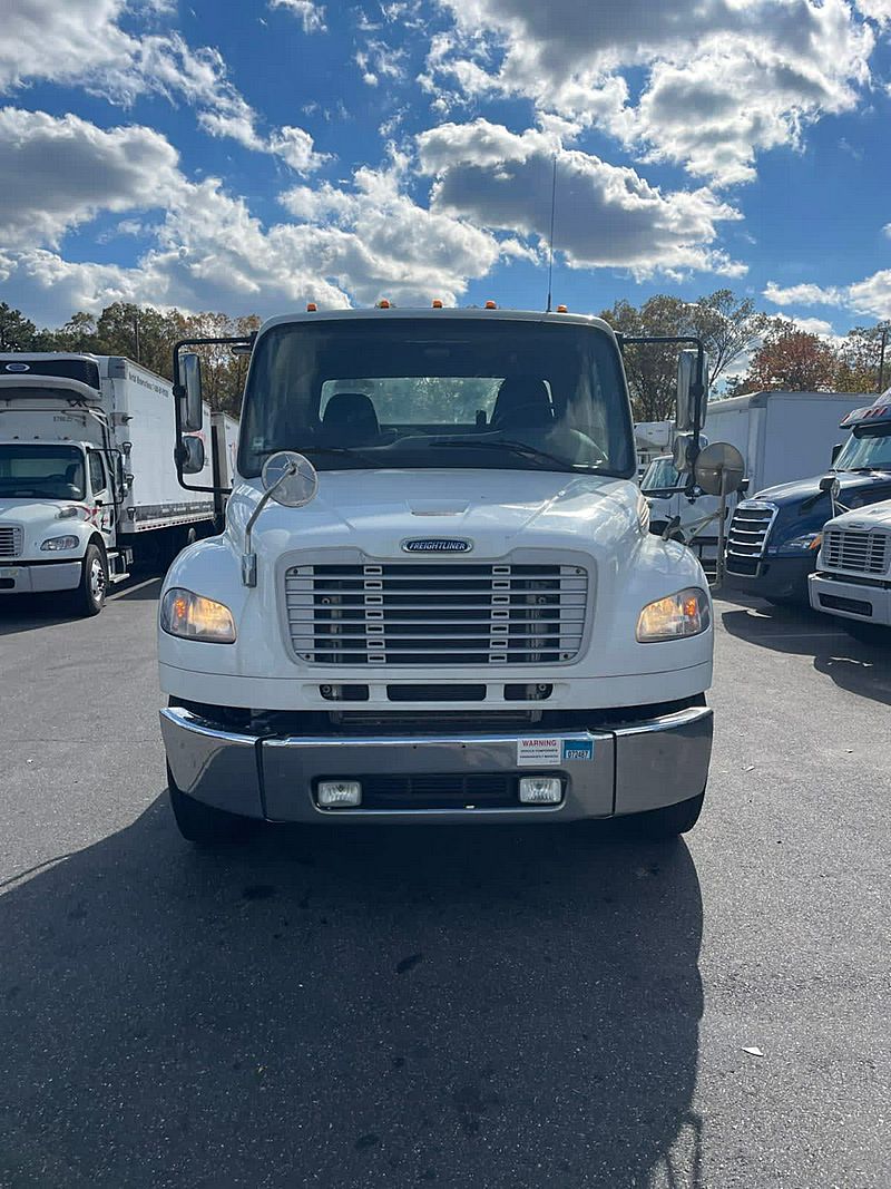 2016 Freightliner M2 106