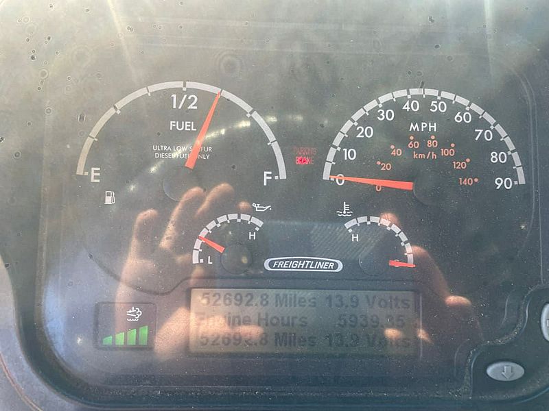 2017 Freightliner MT55