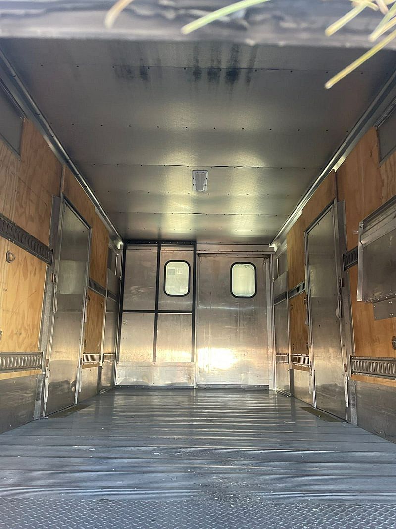 2017 Freightliner MT55