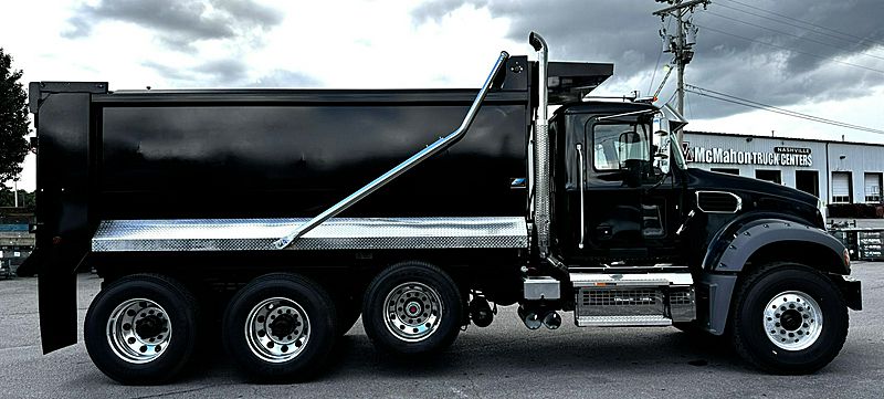 2026 Mack GR64F