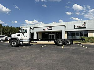2025 Mack GR64F
