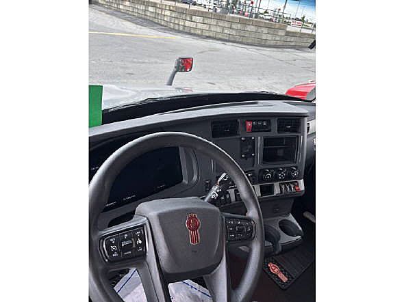 2024 Kenworth T680