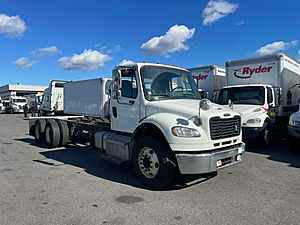 2016 Freightliner M2 106 - Day Cab