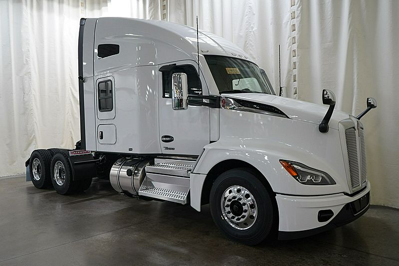 新海 2026-kenworth-t680.1.jpg
