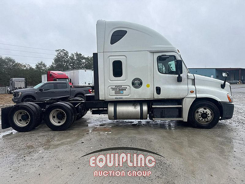 2017 Freightliner CASCADIA