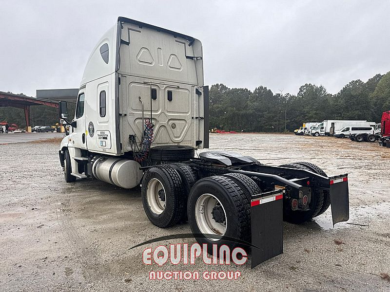 2017 Freightliner CASCADIA