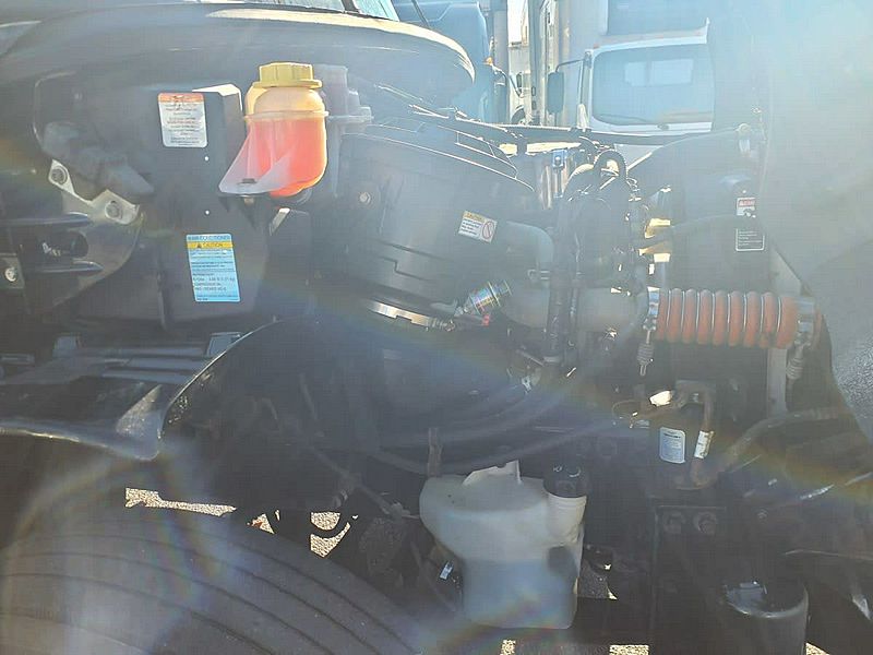 2019 Freightliner M2 106