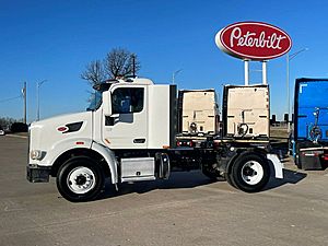 2015 Peterbilt 567 - Day Cab