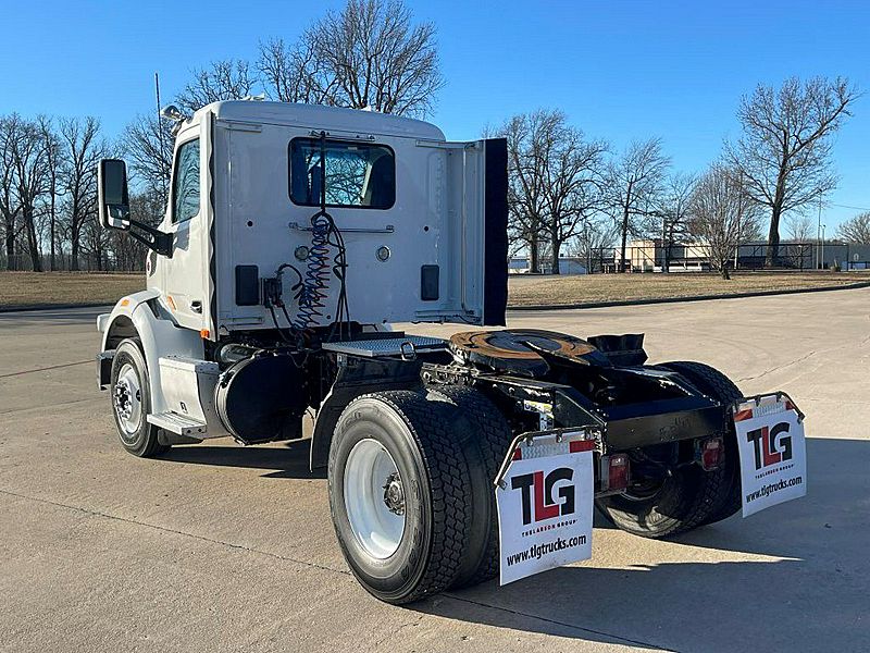 2015 Peterbilt 567