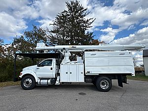 2015 Ford F-750 - Bucket Truck