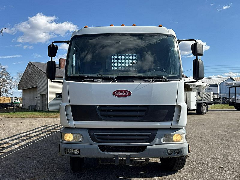 2014 Peterbilt 220