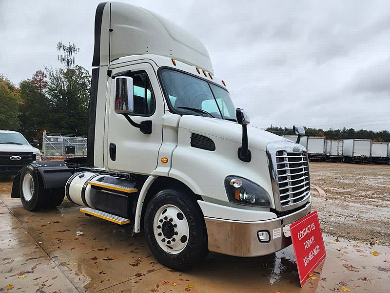 2018 Freightliner CASCADIA 113