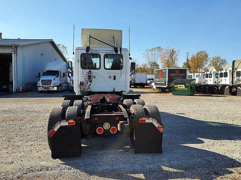 2018 Freightliner CASCADIA 125