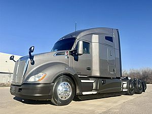 0 Kenworth T680 - Sleeper Truck