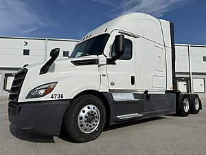 2024 Freightliner CASCADIA 126 - Sleeper Truck
