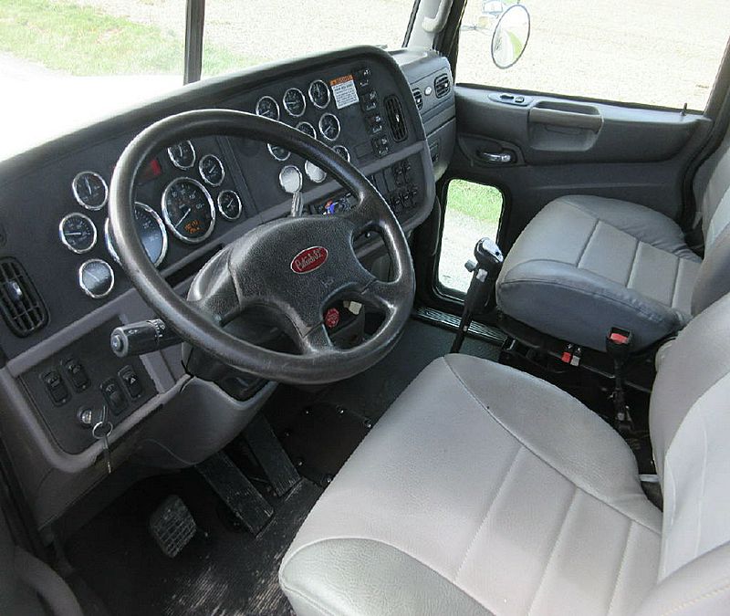 2012 Peterbilt 365