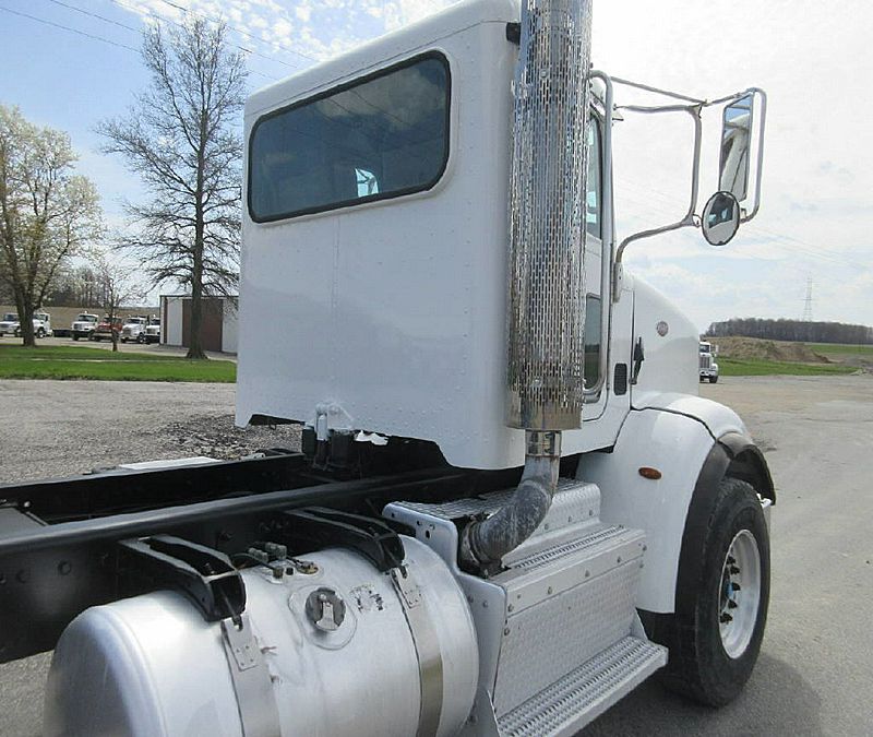 2012 Peterbilt 365