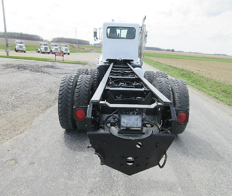 2012 Peterbilt 365
