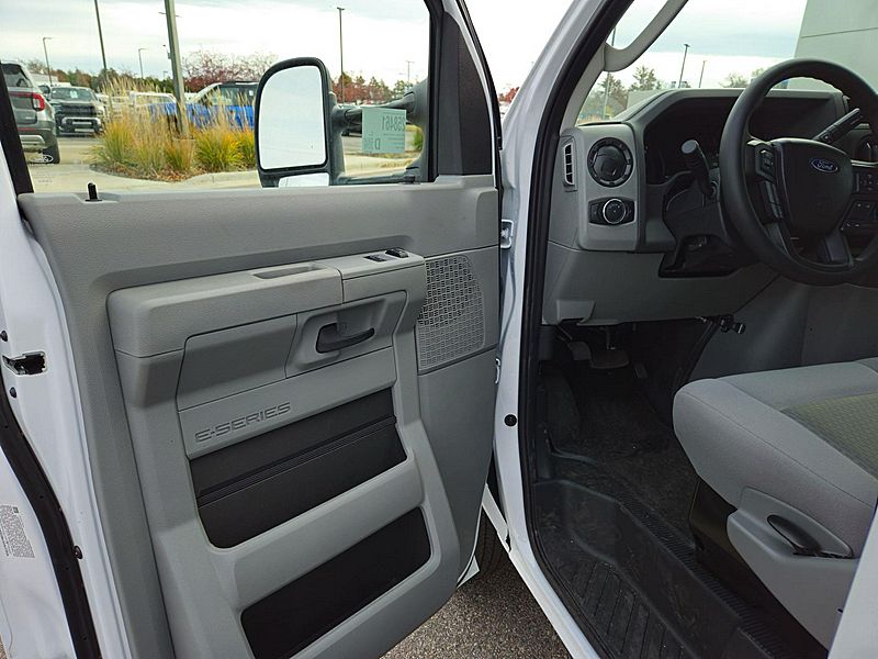 2025 Ford E350