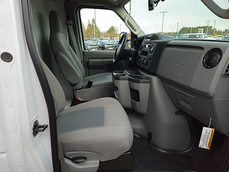2025 Ford E350