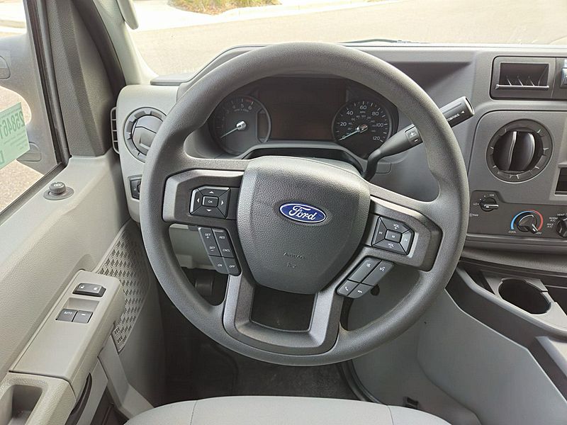 2025 Ford E350