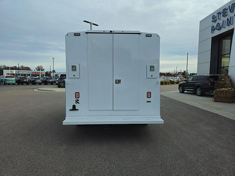 2025 Ford E350