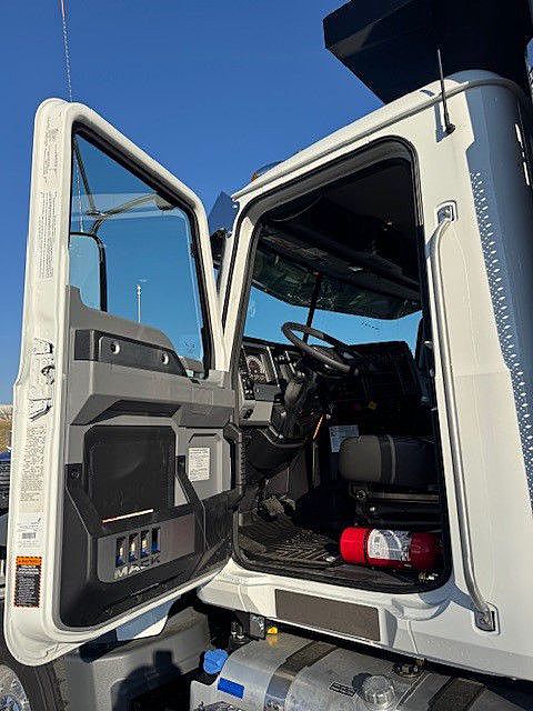 2026 Mack GR64F