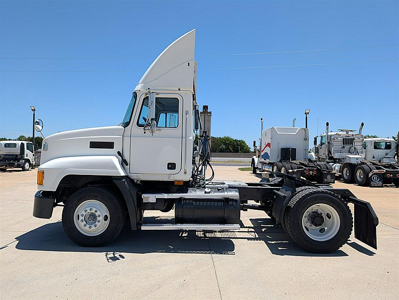 2001 Mack Pinnacle CH612 For Sale | Day Cab | # CJM025927