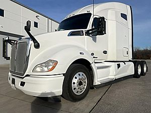 2020 Kenworth T680 - Sleeper Truck