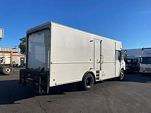 2017 Freightliner MT55