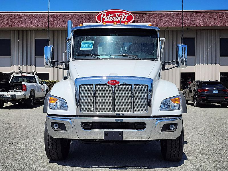 2026 Peterbilt 548