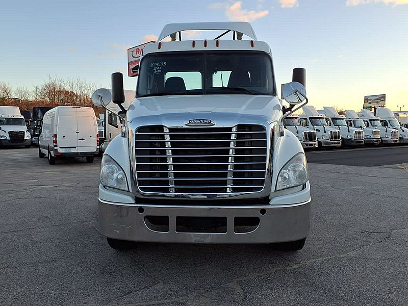 2019 Freightliner CASCADIA 125
