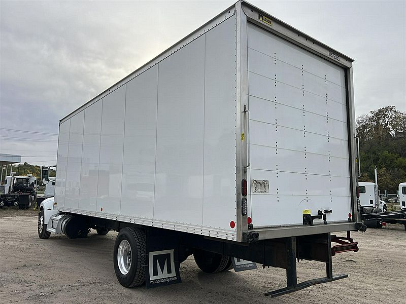 2023 Peterbilt 337
