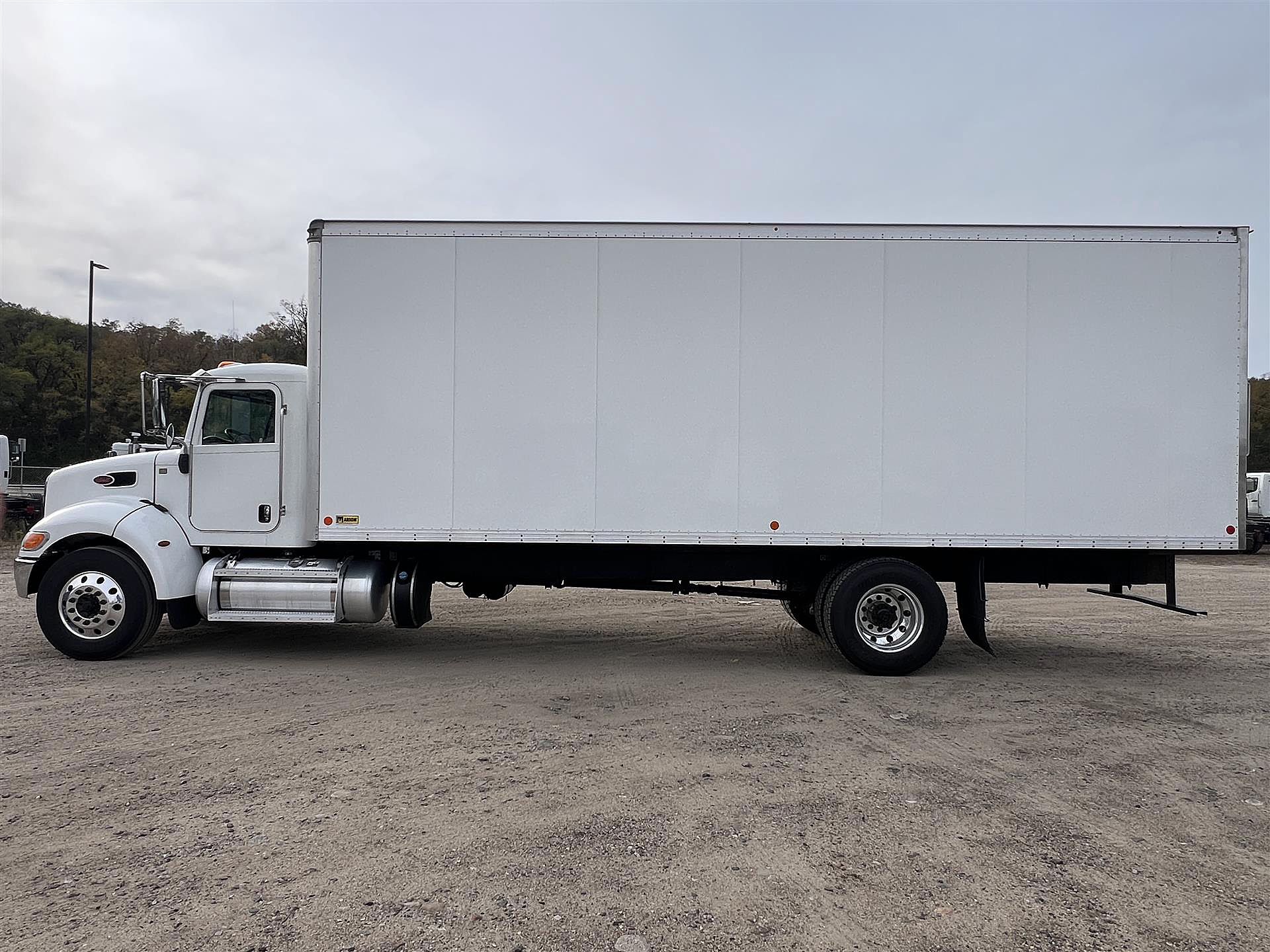 2023 Peterbilt 337 For Sale | 26' | Non CDL | #33N825138